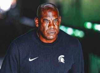 Entrenador de fútbol Mel Tucker demanda a la Universidad Estatal de Michigan por su despido news-01082024-223957