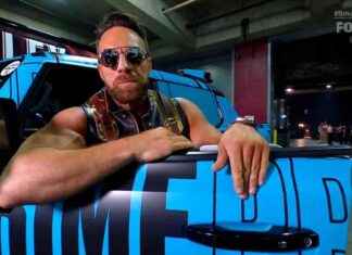 La Knight roba camioneta Prime de Logan Paul antes de SummerSlam | WWE en FOX news-03082024-013654