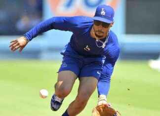 Regreso de Mookie Betts a la posición de jardinero derecho tras experimento como campocorto news-10082024-101947