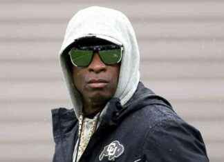 Deion Sanders y Colorado reciben 1 voto en la encuesta de pretemporada AP de fútbol americano universitario de 2024. news-12082024-191634