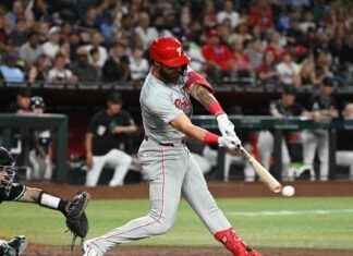 Video: Novato de los Phillies Weston Wilson conecta para ciclo contra los Nacionales; 10mo para la franquicia news-16082024-135339