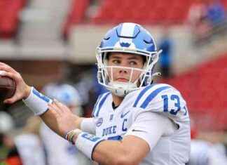 Nuevo mariscal de campo titular de Notre Dame para la temporada de fútbol americano universitario de 2024: Riley Leonard news-17082024-200358