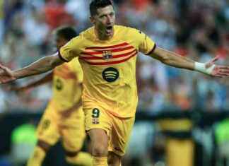 Valencia 1 – Barcelona 2: Lewandowski da primera victoria al Barça news-18082024-123333