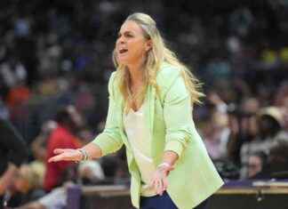 Entrenadora Becky Hammon niega acusaciones en caso Deadspin | Aces (80 characters) news-19082024-124522