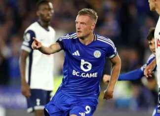 Vardy brilla en su regreso a la Premier League tras Leicester-Tottenham. news-21082024-010044