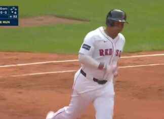 Rafael Devers de los Red Sox aplasta su jonrón número 200 en su carrera, amplía la ventaja contra los Diamondbacks. news-25082024-223300