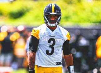 Los libros se mantienen tras el anuncio de los Steelers de Russell Wilson como titular. news-28082024-224442