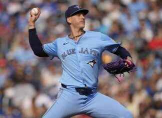 Jays’ Bowden Francis enfrenta a Red Sox después de casi no-hit news-29082024-225326