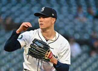 Zapatos Personalizados de Bryan Woo de los Marineros con Imagen de Ric Flair – Foto news-12092024-202240