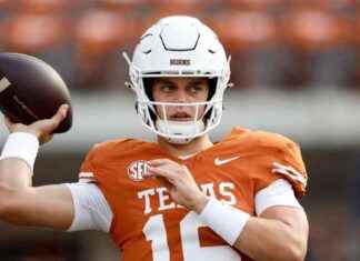Fans de CFB se burlan de Peyton y Eli Manning después de TD de carrera de Arch para Texas vs. UTSA news-15092024-050056