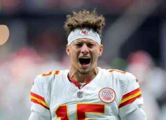 Patrick Mahomes supera a Tom Brady y Roger Staubach por la mayor cantidad de victorias en los primeros 100 inicios en la NFL. news-23092024-071600