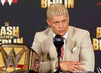 Cody Rhodes asiste a reunión de secundaria y gana campeonato de WWE en WrestleMania news-23092024-180841