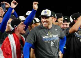 Freddie Freeman de los Dodgers jugó en los Playoffs de la MLB 2024 con grave lesión en el cartílago de las costillas. news-01112024-000208