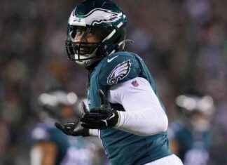 Desvinculación de agentes de Haason Reddick, jugador de los Jets, en medio de su paro. news-11102024-061718