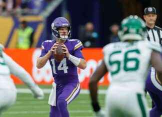 Los nuevos criterios para el Premio al Regreso del Año de la NFL dificultan a Sam Darnold de los Vikings. news-11102024-182146