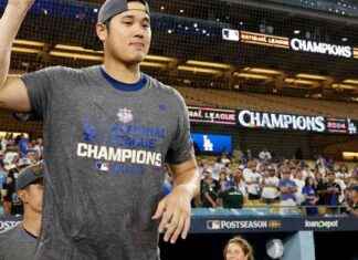 La pelota histórica de 50/50 HR de la MLB de la estrella de los Dodgers Shohei Ohtani se vende por $4.4M en subasta. news-23102024-090144