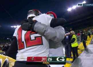 Abrazo de Tom Brady a su hijo tras ganar el Campeonato de la NFC 2021 news-05112024-050551