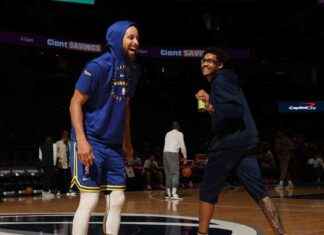 Mensaje de Steph Curry a Jordan Poole tras victoria: jersey firmado. news-05112024-111137