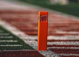 Jack Del Rio renunciará como asesor de fútbol de Wisconsin tras ser arrestado por OWI y accidente news-11112024-220026