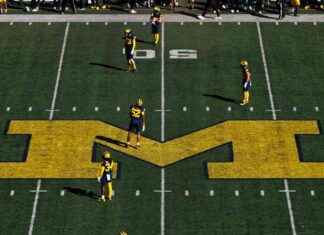 Entrenador Connor Stalions asesora a compromiso de LSU Bryce Underwood en medio de rumores de contrato NIL de Michigan news-11112024-220139