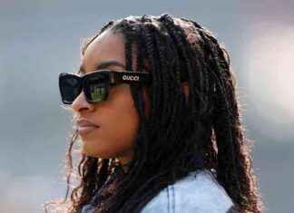 Foto: Simone Biles viaja en avión privado al juego de Osos vs. Leones en el Día de Acción de Gracias news-28112024-235752