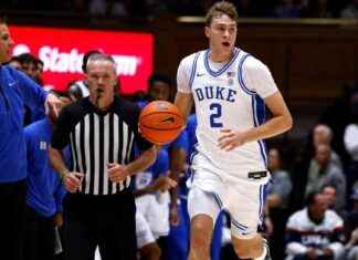 Cooper Flagg, N.º 9 de Duke, elogiado por los fanáticos de la CBB en la victoria contra Johni Broome, N.º 2 de Auburn cooper-flagg-n-9-de-duke-elogiado-por-los-fanticos-de-la-cbb-en-la-victoria-contra-johni-broome-n-2-de-auburn