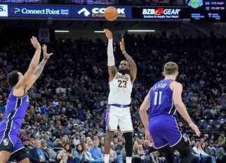 LeBron James es Celebrado por Fans por tener el 2do Mayor Número de Triples con los Lakers, Sigue a Kobe. lebron-james-es-celebrado-por-fans-por-tener-el-2do-mayor-nmero-de-triples-con-los-lakers-sigue-a-kobe