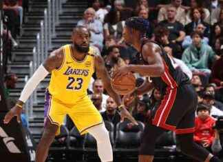 LeBron James quiere que los Lakers vean cuando están ‘metiendo la pata’ en el cine después de la derrota ante el Heat. lebron-james-quiere-que-los-lakers-vean-cuando-estn-metiendo-la-pata-en-el-cine-despus-de-la-derrota-ante-el-heat
