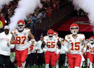 Patrick Mahomes comenta rumores de retiro de Travis Kelce: El TE ‘Tiene mucho fútbol por delante’ patrick-mahomes-comenta-rumores-de-retiro-de-travis-kelce-el-te-tiene-mucho-ftbol-por-delante