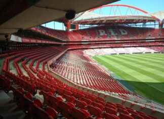 Alineacions De: Benfica – Futbol Club Barcelona Alineacions De: Benfica - Futbol Club Barcelona